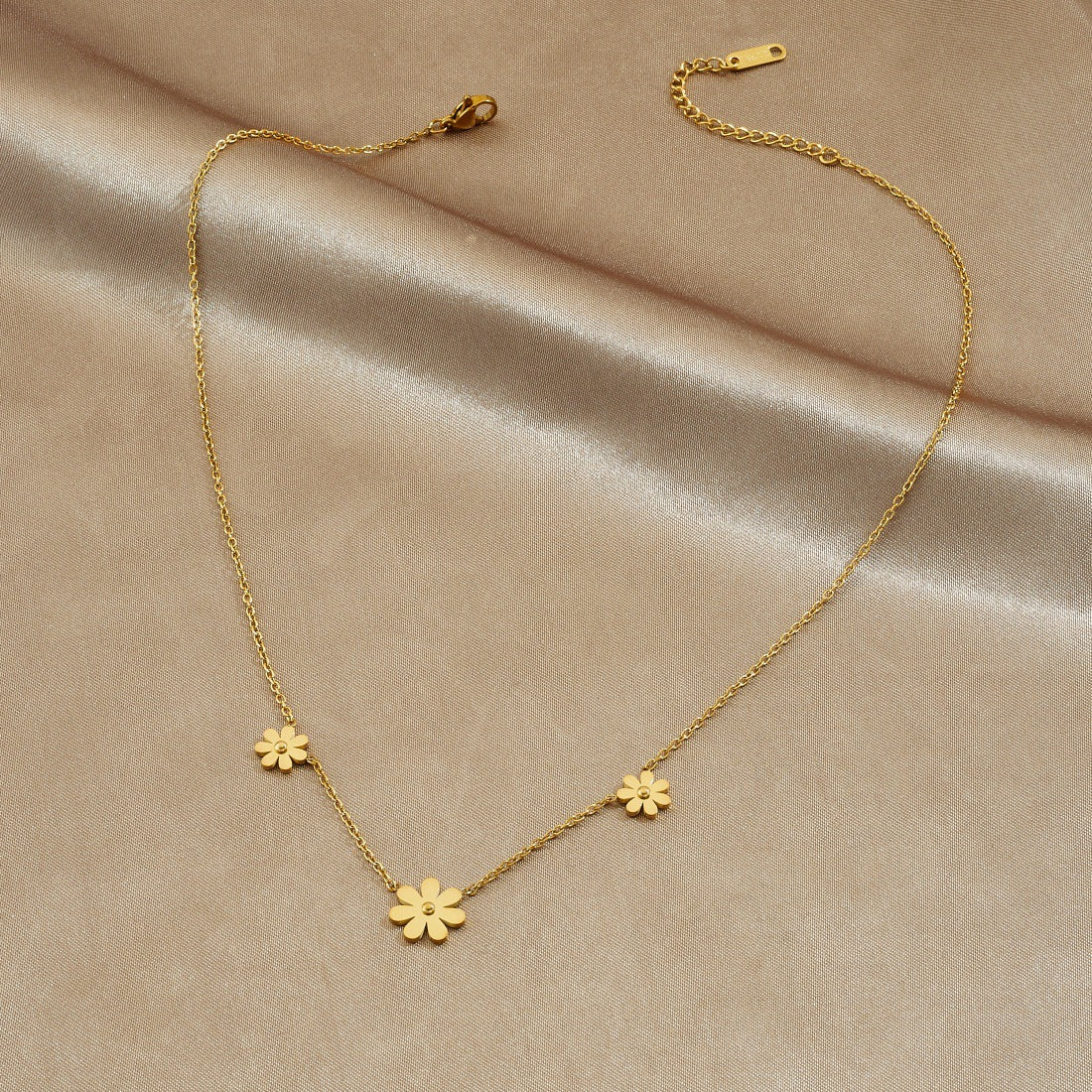 Gold Plated Stainless Steel Daisy Floral Pendant Necklace for Women