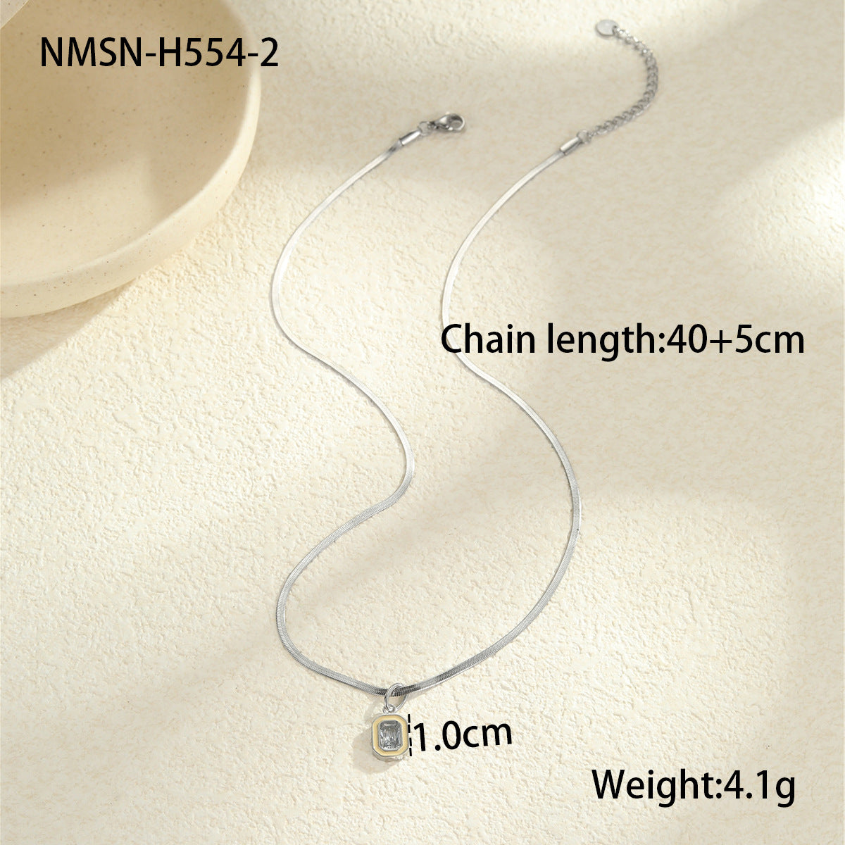 Collana minimalistica geometrica in acciaio inossidabile con intarsio di zirconi colorati per donna, catena clavicola galvanizzata