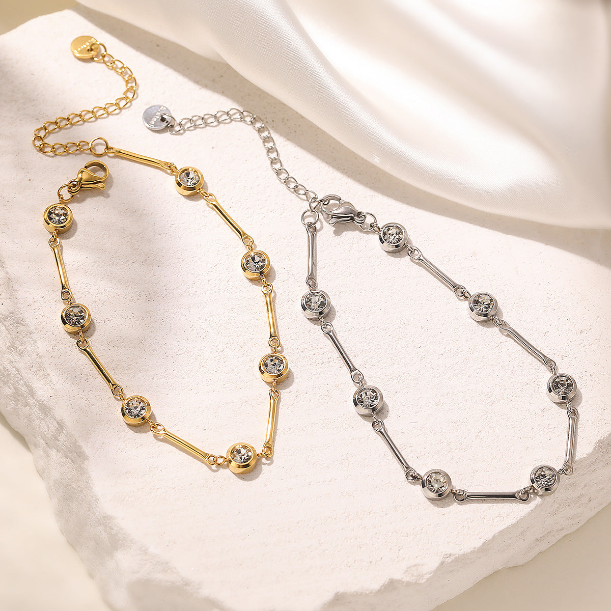 Minimalist Luxury 18K Gold Plated Geometric Stainless Steel Bracelet with Cubic Zirconia for Women