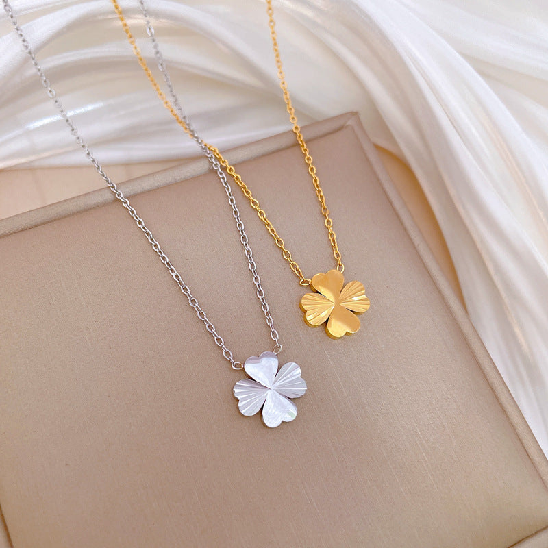 Minimalist Lucky Clover Pendant Necklace for Women and Men in Titanium Steel with Gold Plating and Geometric Design