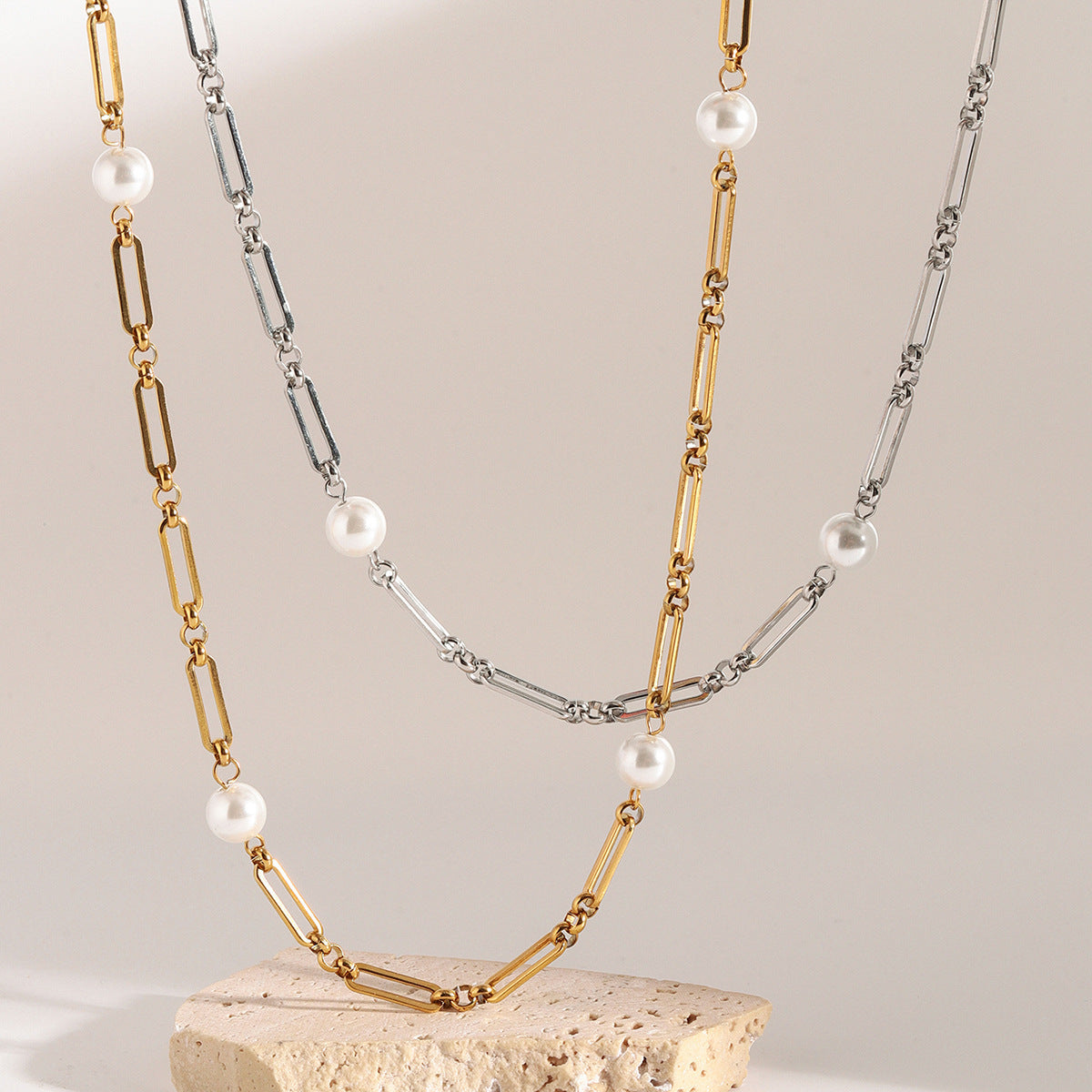 Collar de cadena cubana de acero inoxidable con perlas barrocas vintage incrustadas para mujer