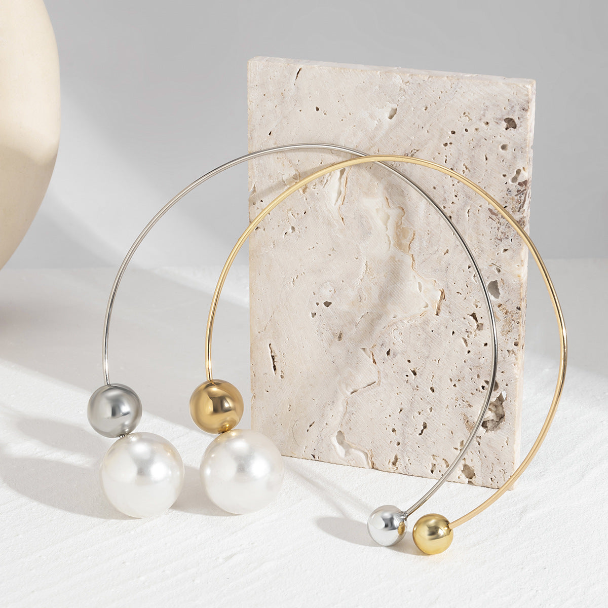 Minimalist Asymmetric Geometric Round Bead Choker Necklace for Women
