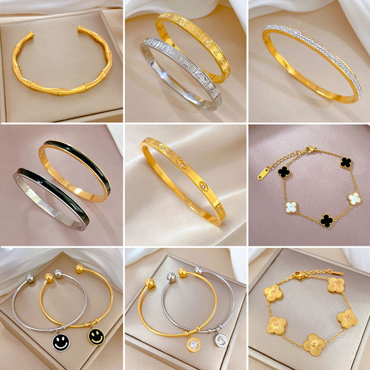 Bracciale minimalista di lusso bohémien in acciaio al titanio con ciondolo a forma di sorriso in madreperla
