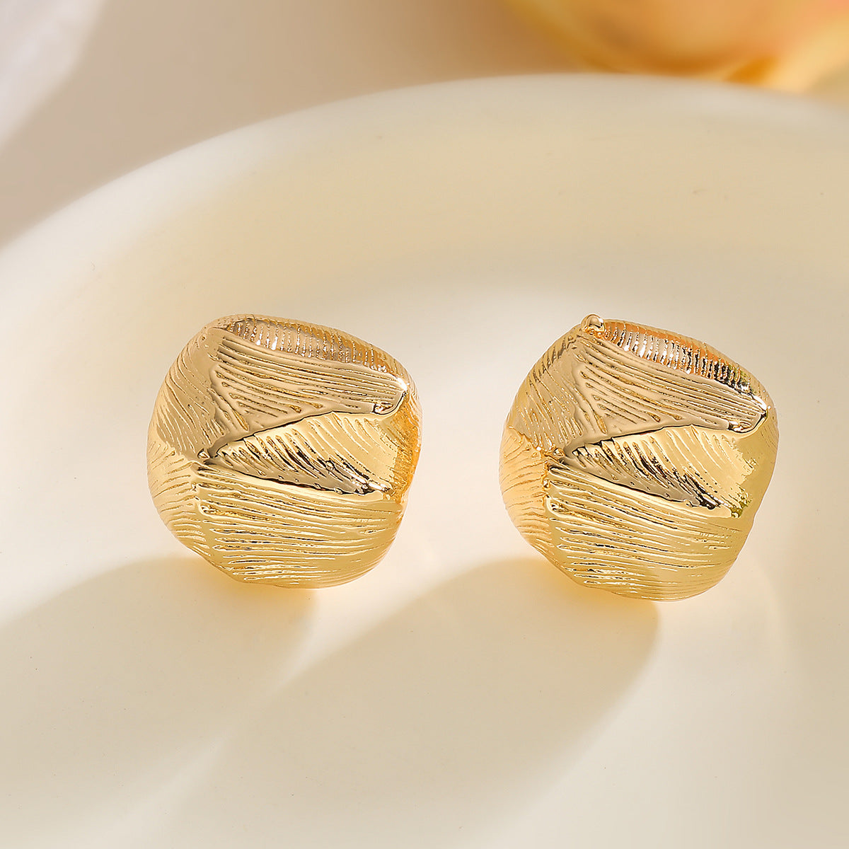 Orecchini a perno geometrici minimalisti in rame con placcatura in oro vero per donna, gioielli di moda ispirati al vintage