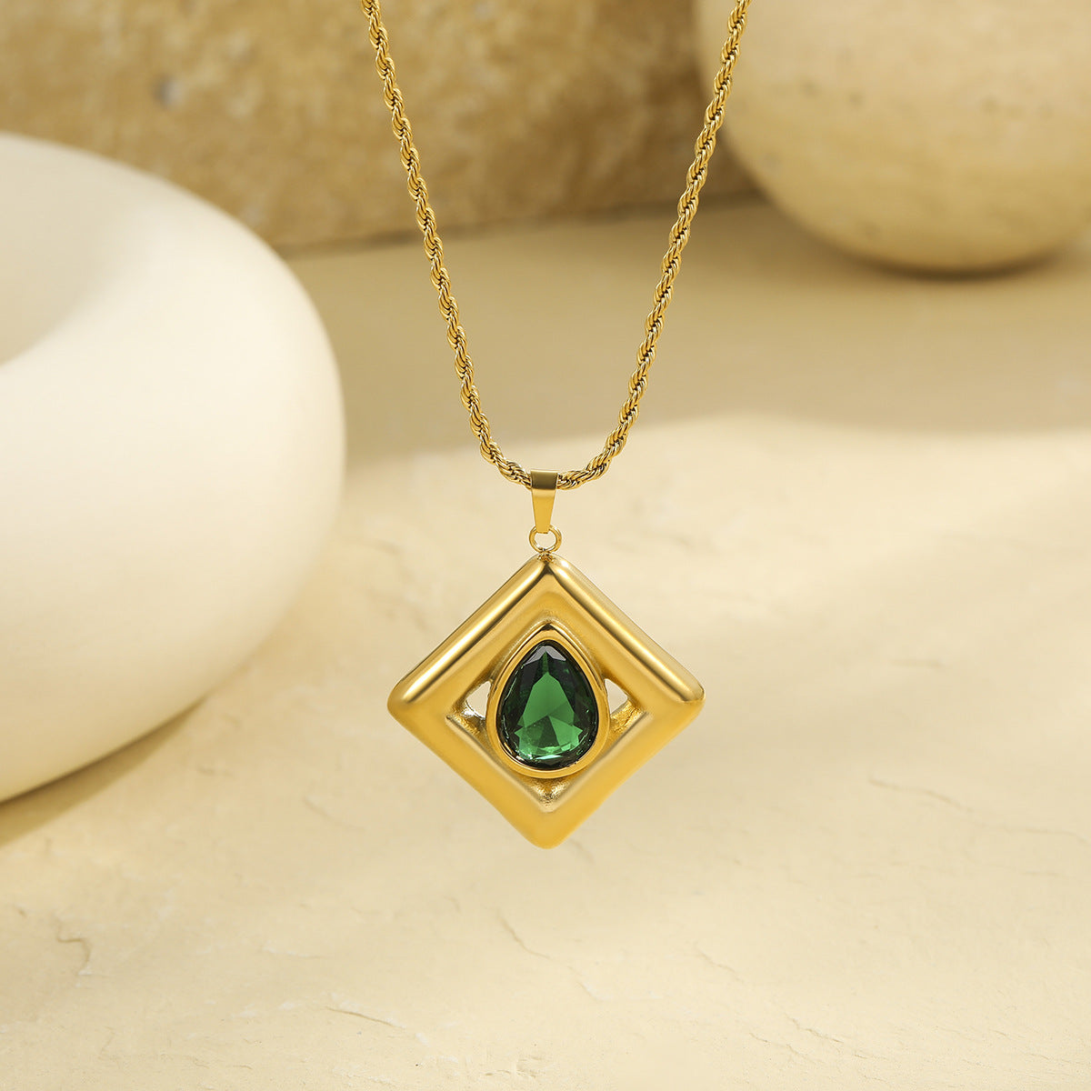 Elegant Emerald Green Zirconia Inlaid Square Pendant Necklace for Women Stainless Steel Locket Chain with Geometric and Teardrop Accents