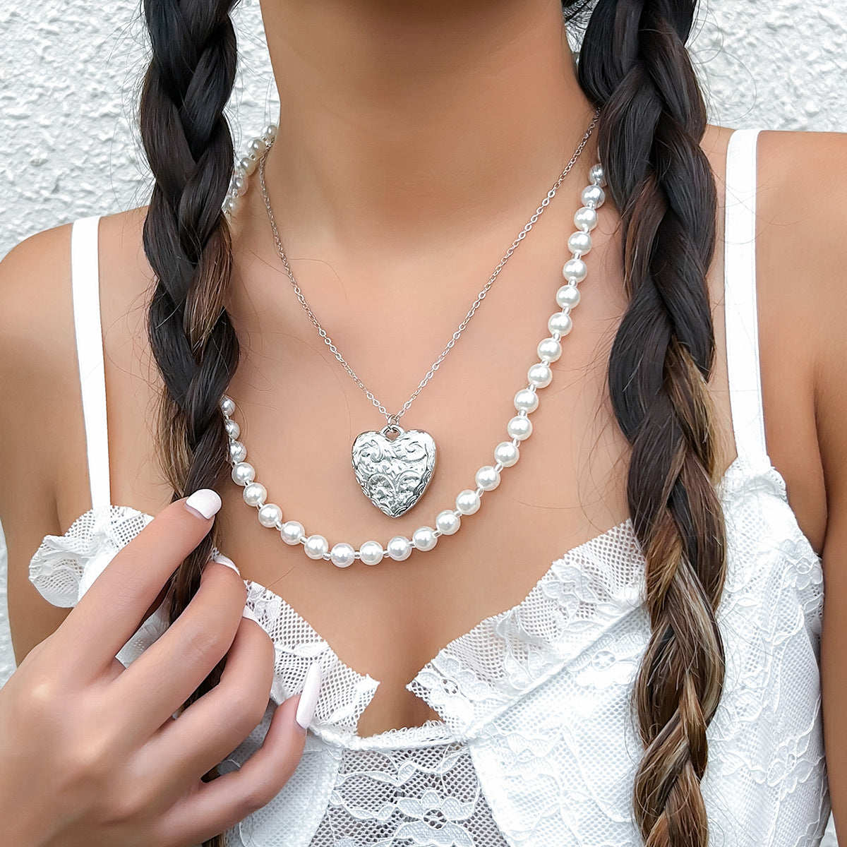 Sweet Casual Heart Resin Pendant Plated Alloy Ball Chain Necklace for Women