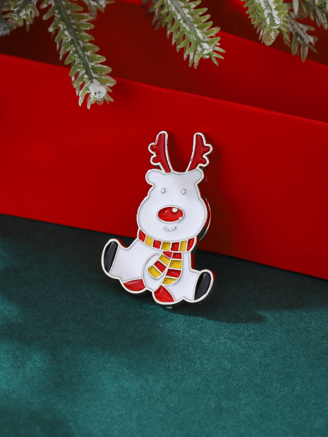 Christmas Pin with Enamel Snowman and Bell Design Alloy Brooch for Unisex Holiday Decoration