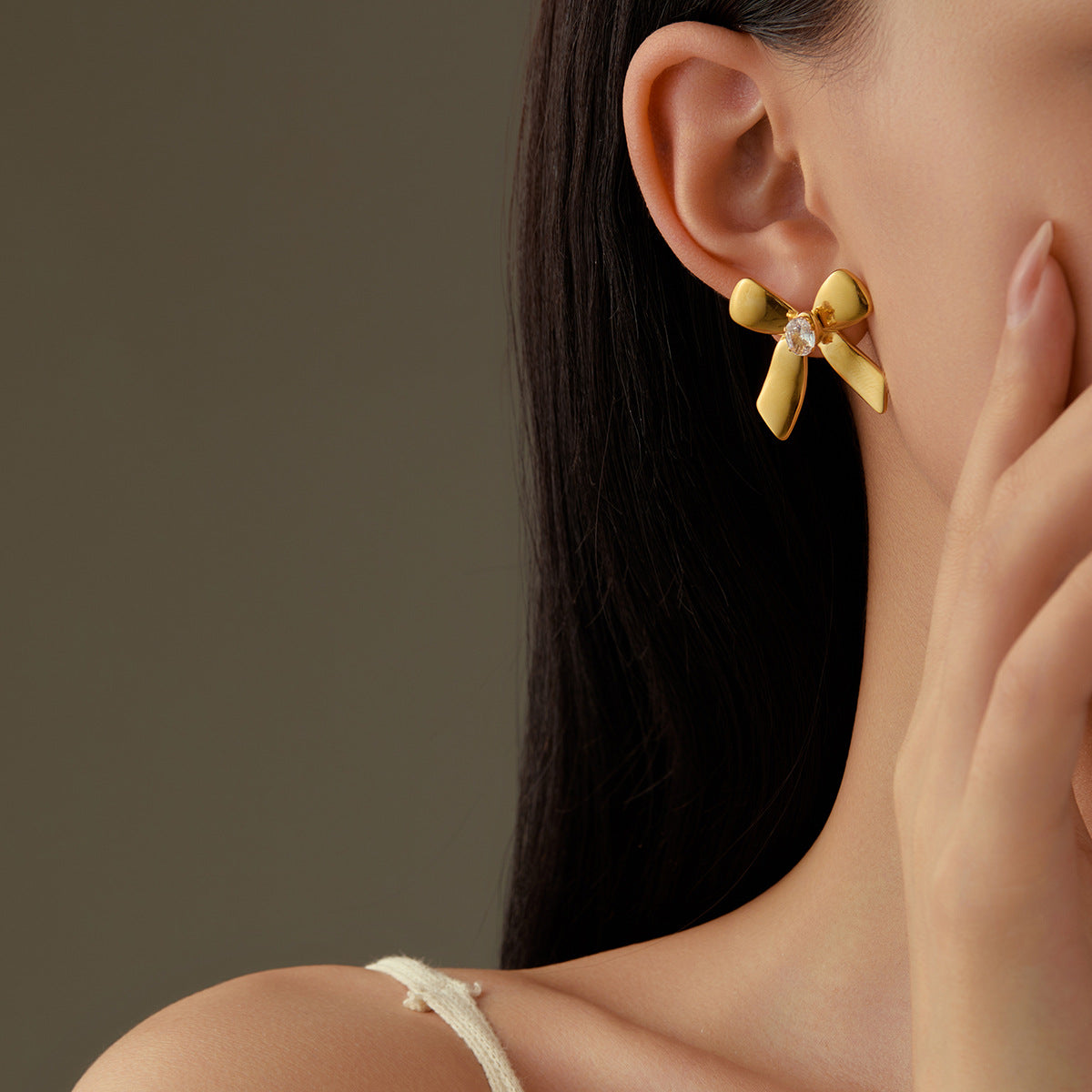 Orecchini a perno vintage in acciaio inossidabile a forma di fiocco con intarsi di strass, delicati ed eleganti da donna