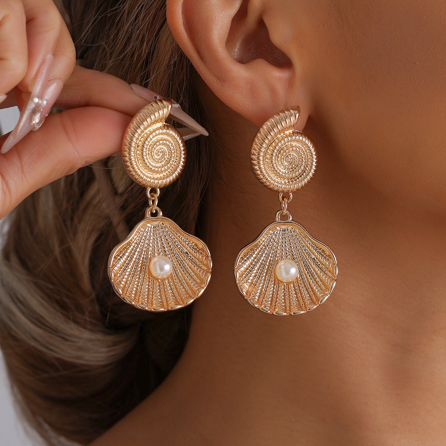 Vintage Style Geometric Seashell Earrings with Pearl Accents in Zinc Alloy with Electroplating Finish for Women