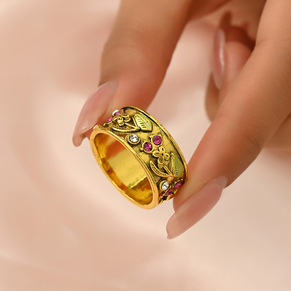 Anello vintage da donna in lega di zinco con strass intarsiati e motivo floreale geometrico in stile reale