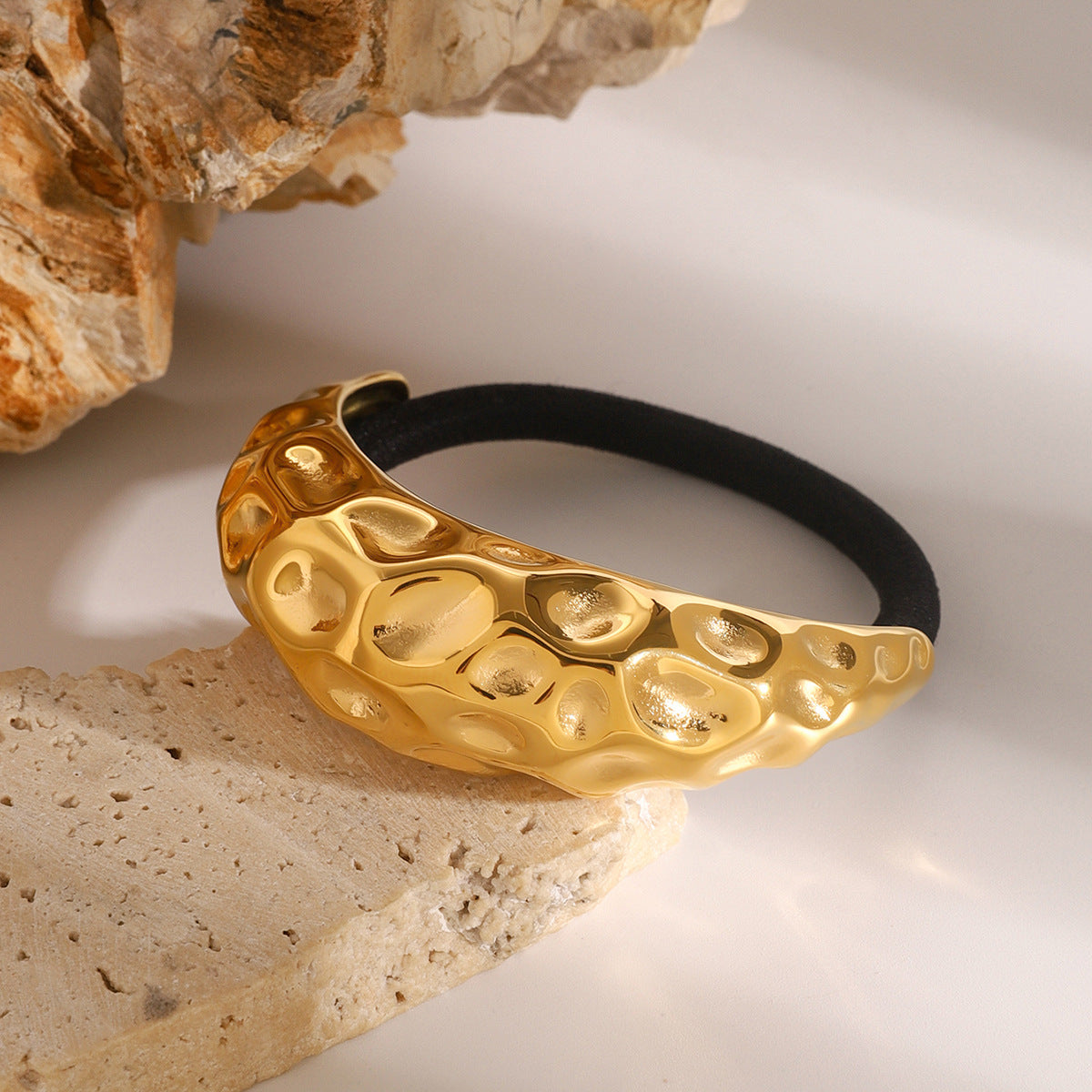 Fashion-Forward Hammered C-Shaped Hair Tie in Stainless Steel with 18K Gold Plating for High Ponytail