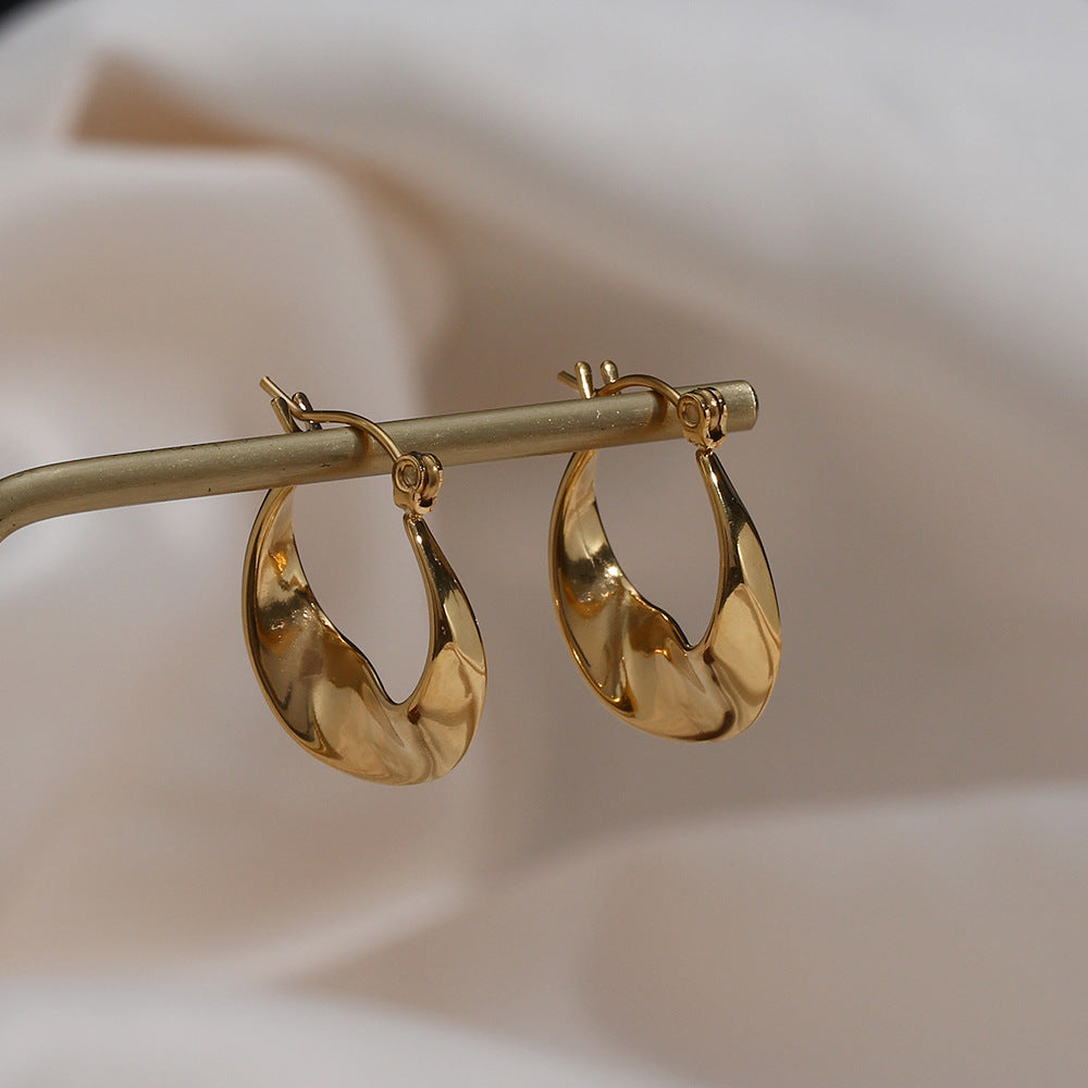 Pendientes de aro minimalistas y modernos de acero inoxidable con diseño geométrico y detalles trenzados para mujer