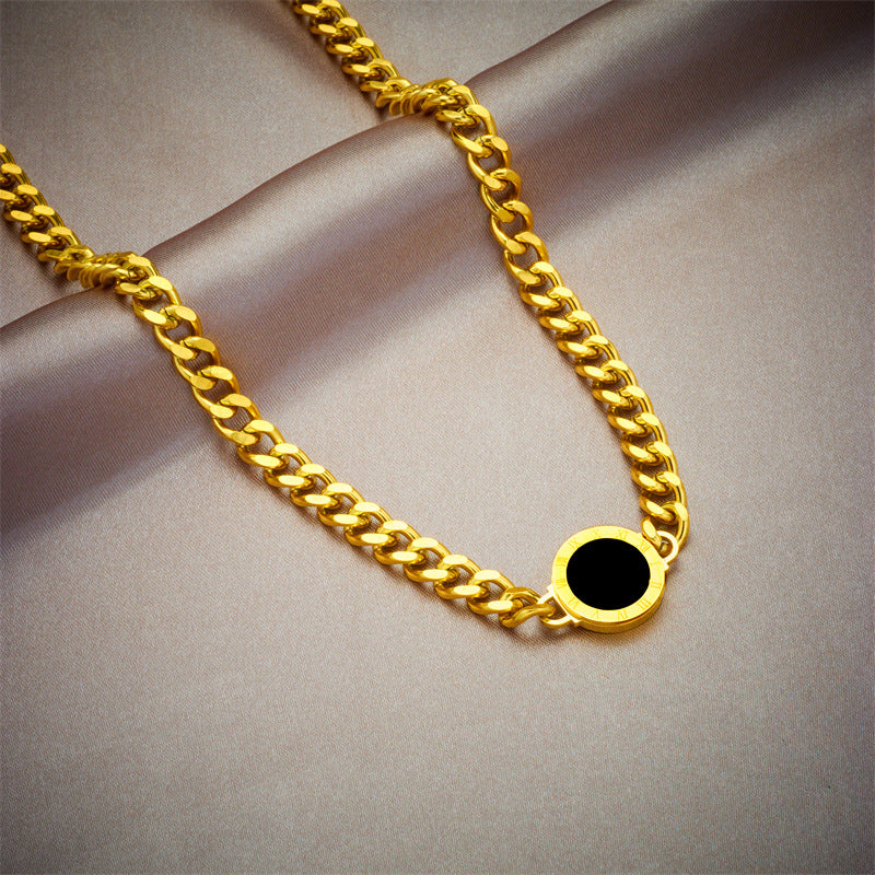 Collana Pendente Punk Minimalista Geometrica in Acciaio al Titanio con Finitura Placcata e Maglie a Catena