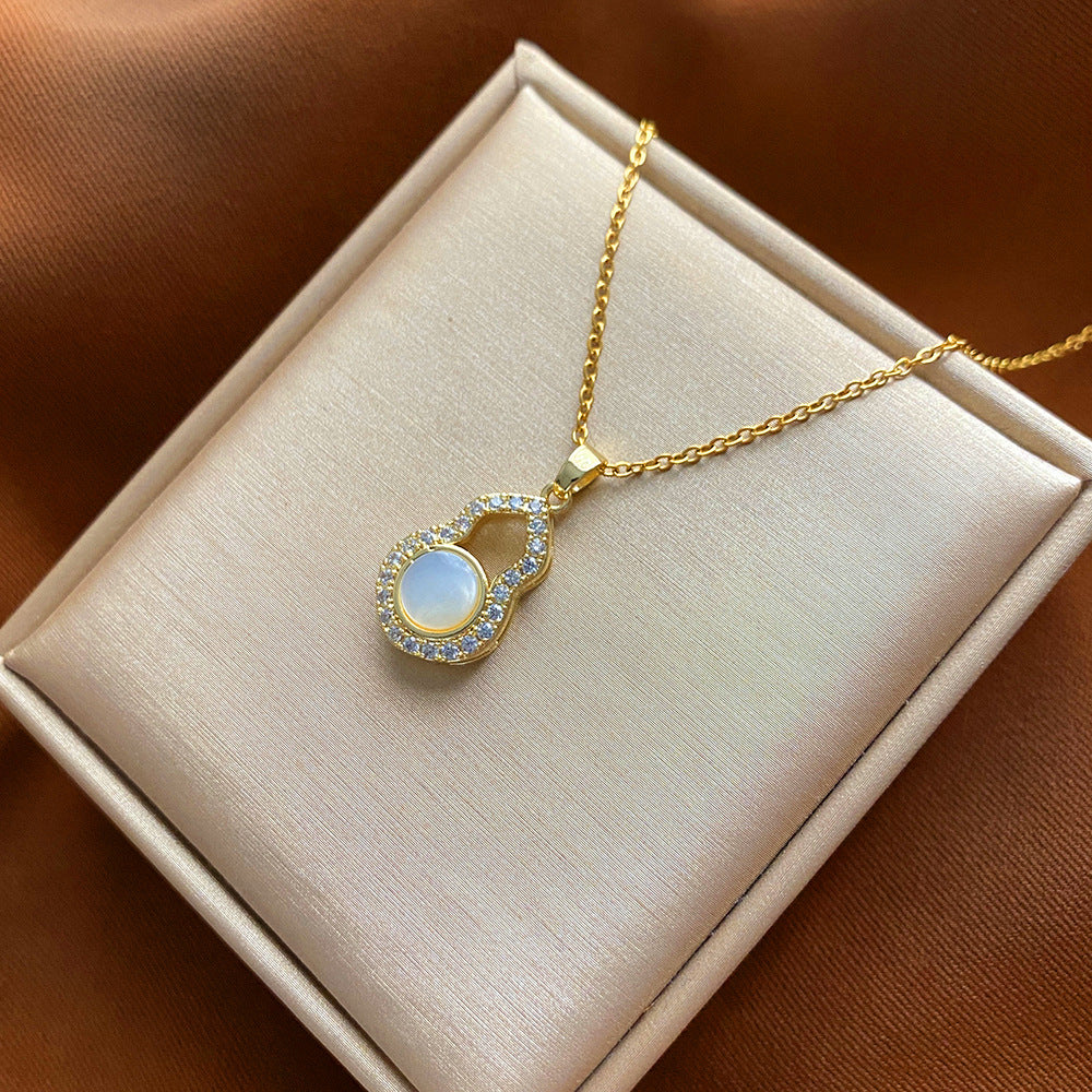 Minimalist Heart-Shaped Titanium Steel Necklace with Copper Inlaid Butterfly Pendant on O-Chain for Women and Men