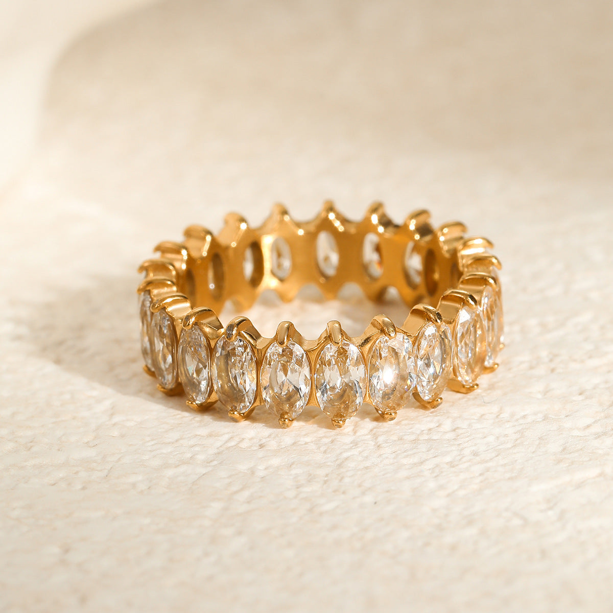 Anillo Minimalista Geométrico de Acero Inoxidable con Incrustaciones de Circonita para Mujer, Acabado Chapado, Joyería de Uso Diario a la Moda