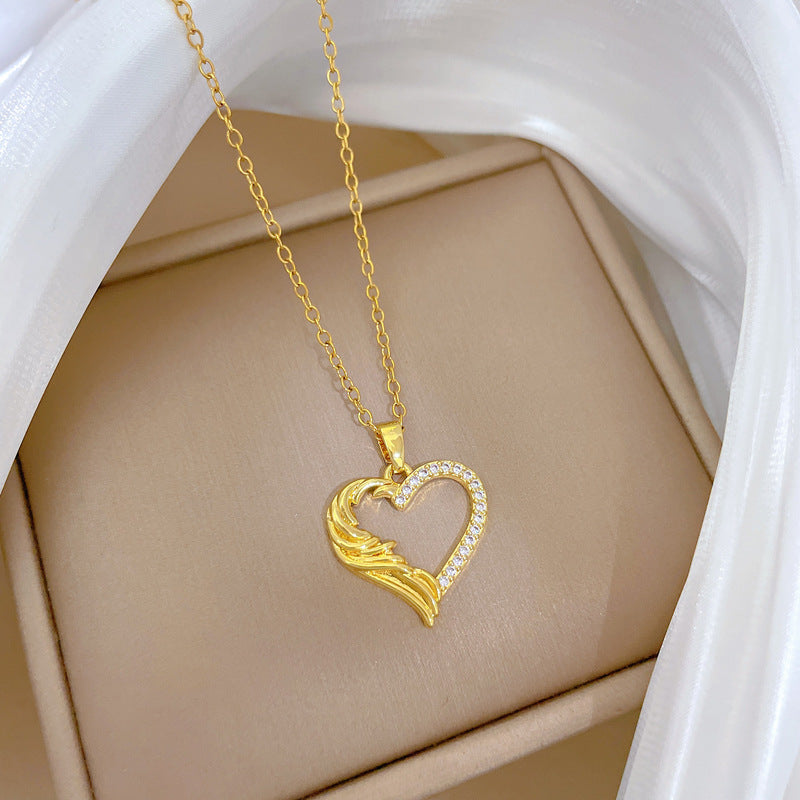 Charming Heart-Shaped Rhinestone-Encrusted Stainless Steel Necklace for Women with Delicate Clavicle Design