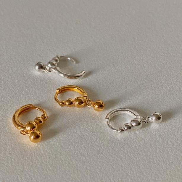 Orecchini a Perno Minimalisti Rotondi con Perle da Donna in Argento Sterling 925 con Finitura Artigianale