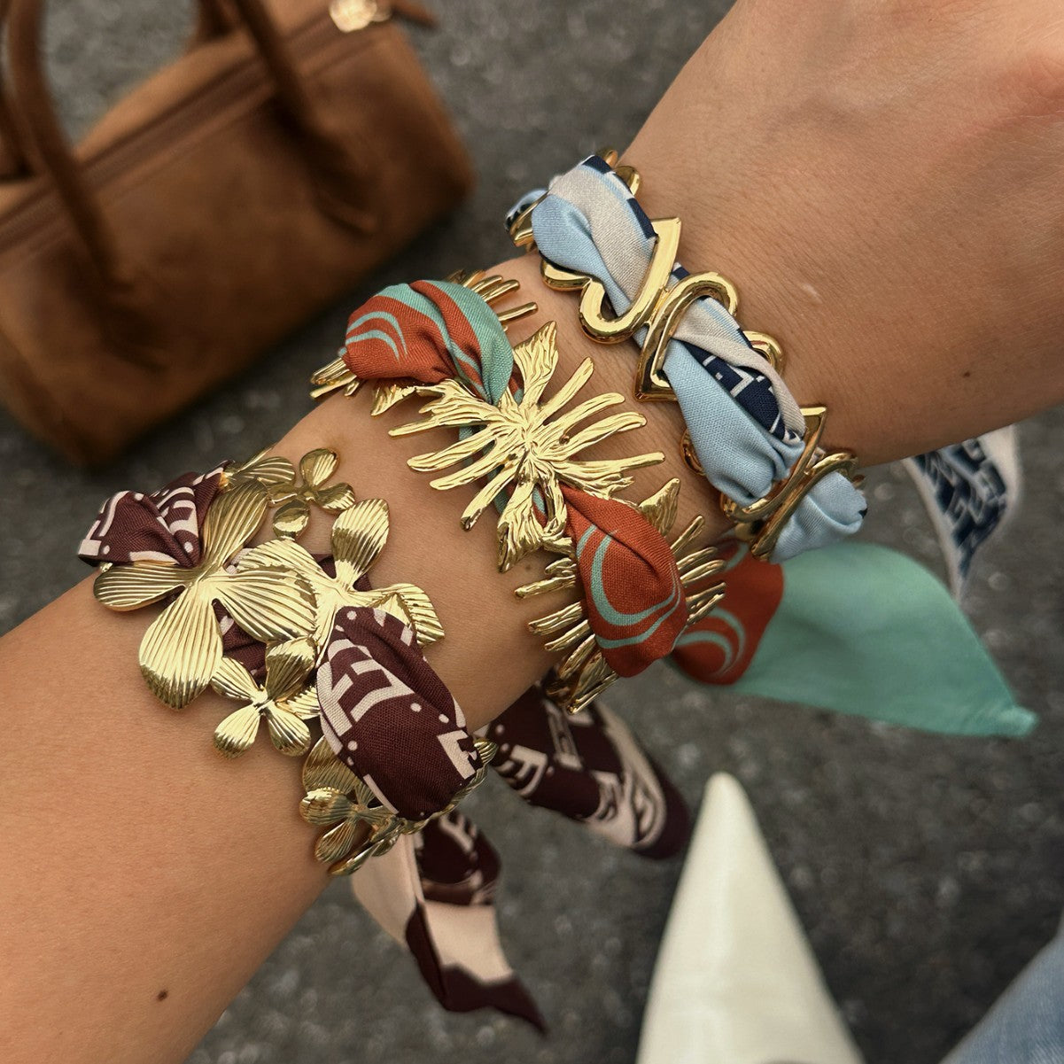 Vintage Gold Plated Floral Heart Irregular Stainless Steel Bracelet for Women