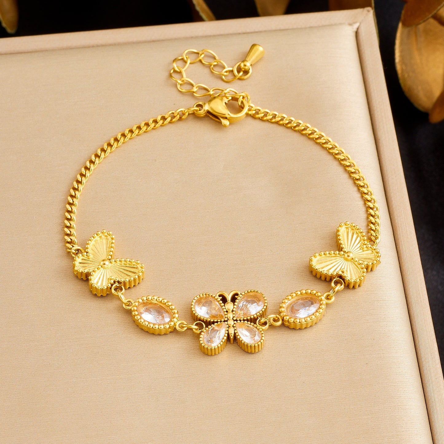 Fashion Elegant Oval Butterfly Rhinestone Gold Plated Stainless Steel Bracelet for Women