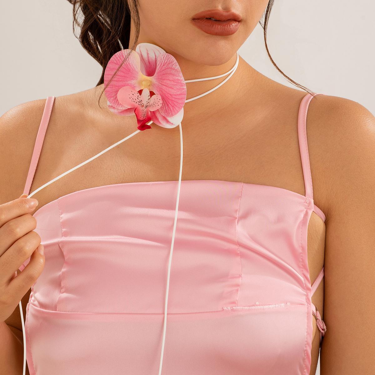 Floral Plastic Choker Necklace for Women