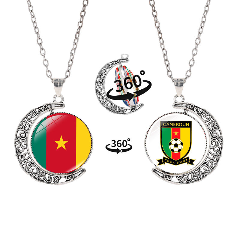 Collana a pendente a mezzaluna geometrica sportiva in lega con finitura galvanizzata per abbigliamento casual unisex