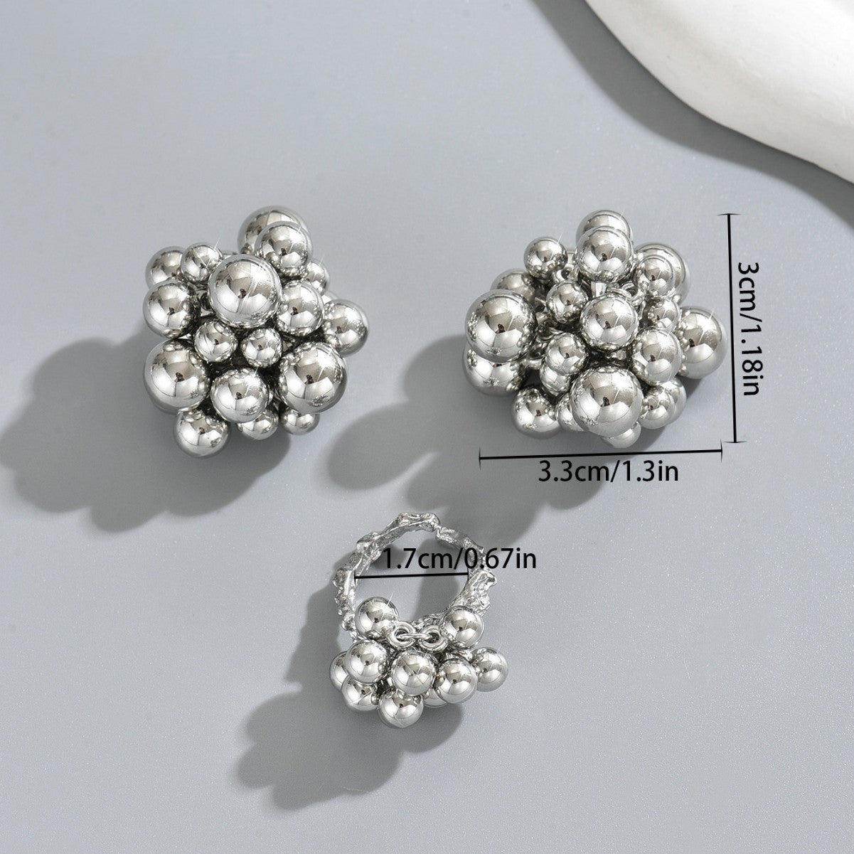 Pendientes y anillo con baño de CCB para mujer de estilo geométrico con motivos circulares y de puntos para un uso diario a la moda