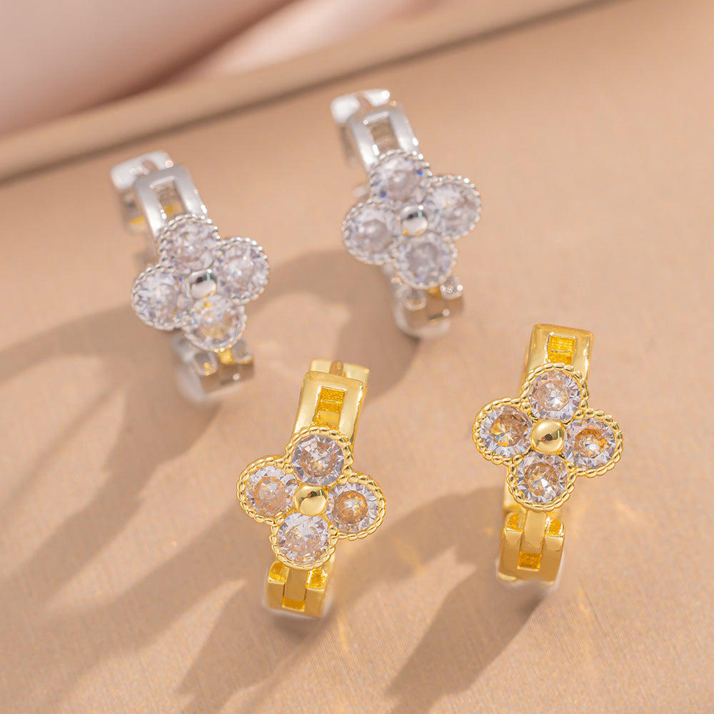 Orecchini a quadrifoglio di lusso in rame con placcatura in oro 18K e zirconia micro-incastonata