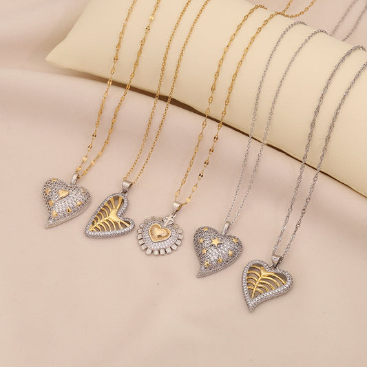 Collana da Donna Elegante con Ciondolo a Cuore in Rame e Dettagli Dorati
