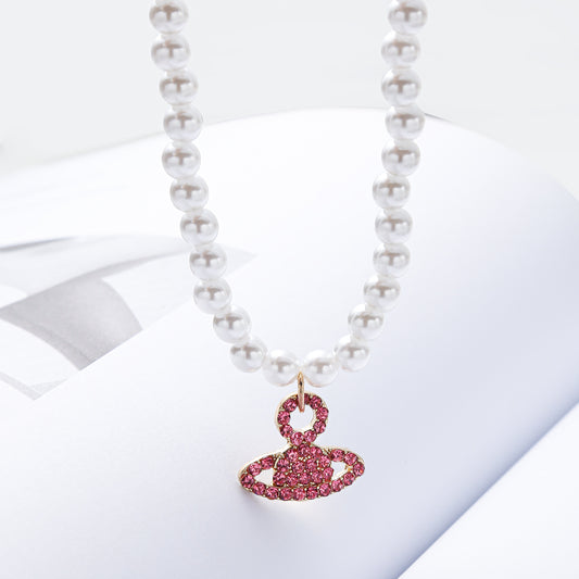 Collar minimalista con colgante de Saturno para mujer con incrustaciones de diamantes de imitación en cadena de aleación con formas geométricas de corona y estrella