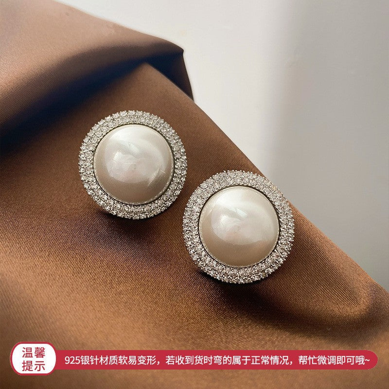 Orecchini da donna vintage eleganti a forma di stella geometrica con perle simulate e zirconi, perni in acciaio placcato