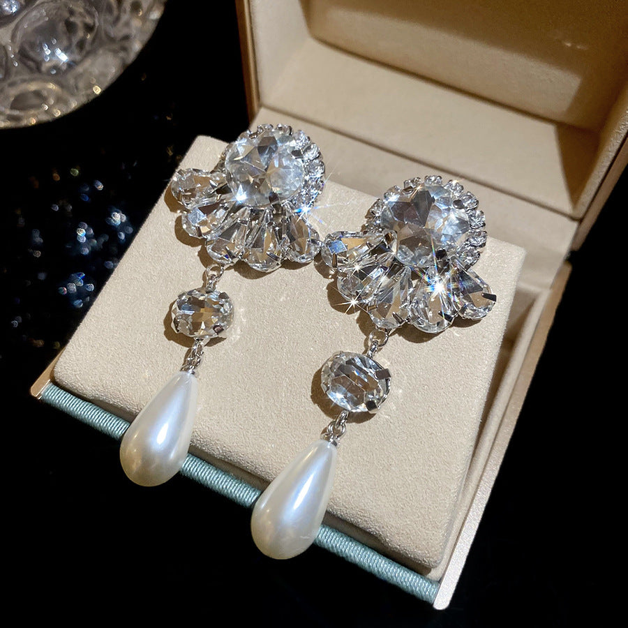 Orecchini da donna pendenti a goccia eleganti e minimalisti con perle e strass, perni in argento sterling 925