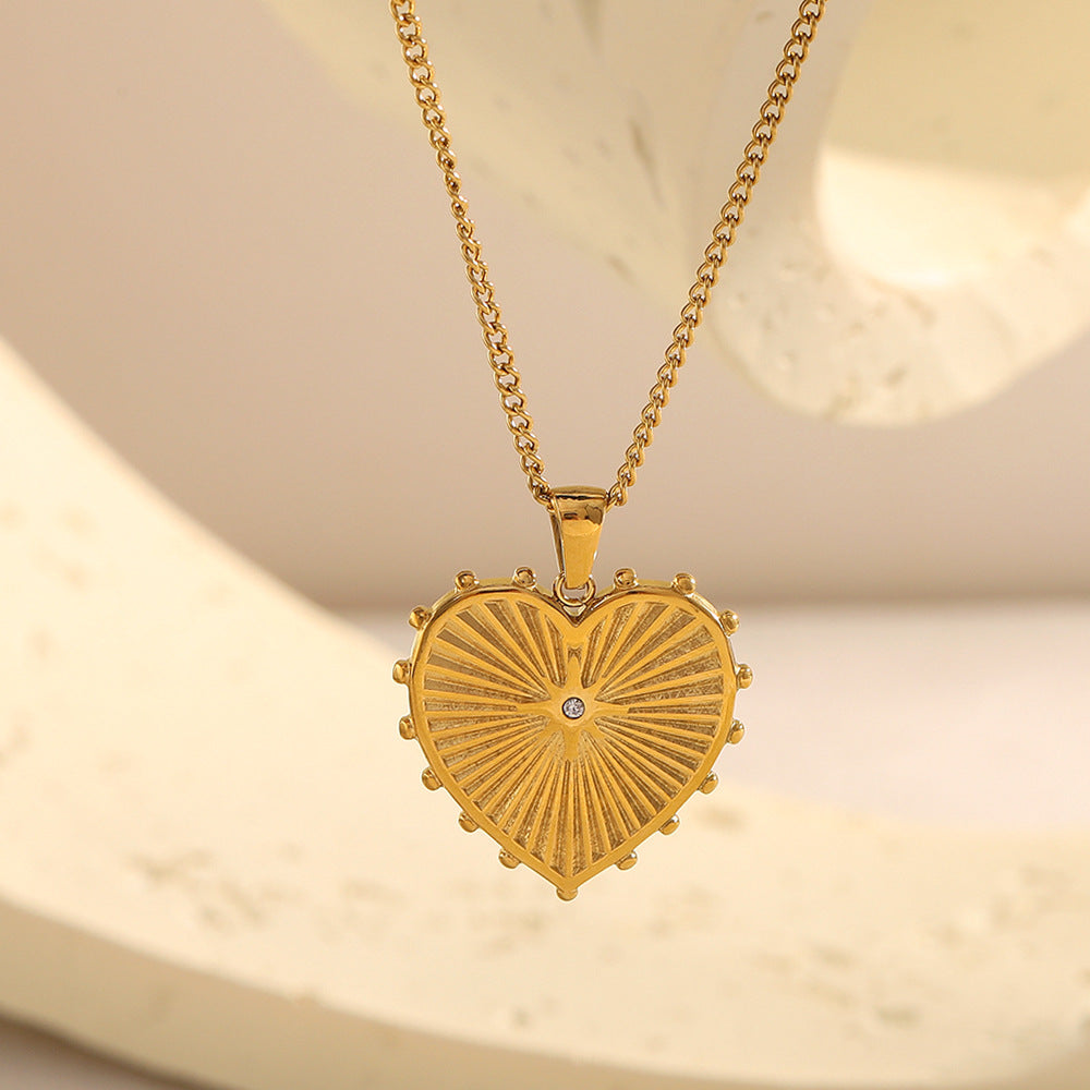 Fashionable Heart-Shaped Stainless Steel Pendant Necklace with 18K Gold Plating and Rhinestone Accents for Women
