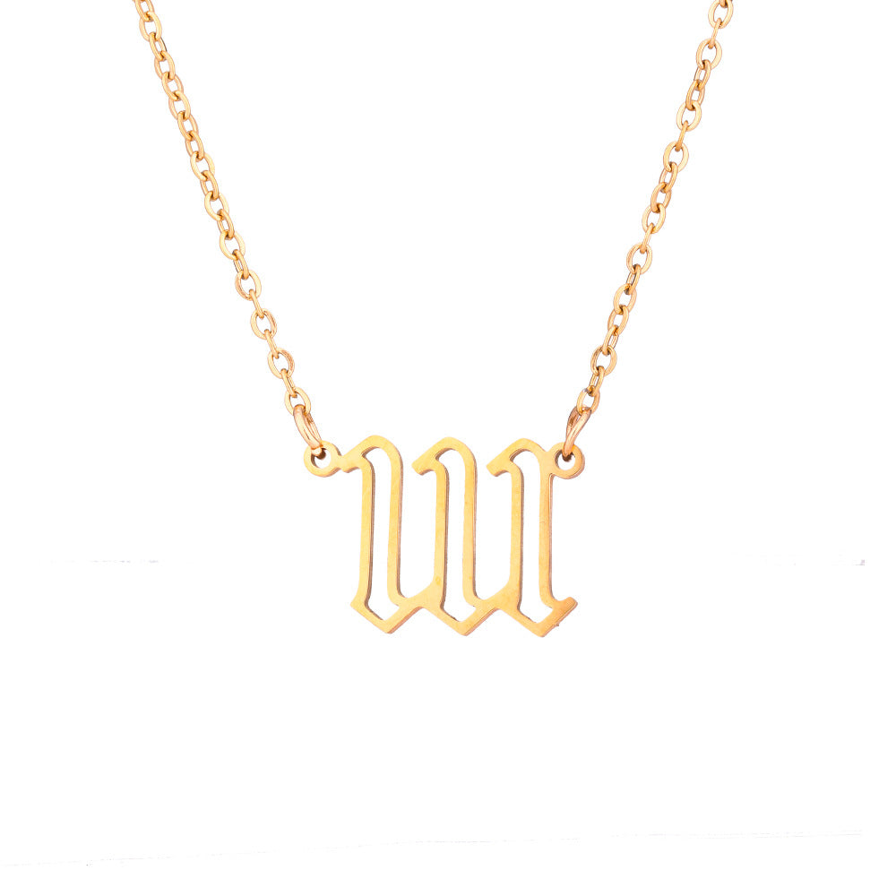 Collar Minimalista de Acero Inoxidable con Colgante de Número Grabado en Cadena O para Mujer