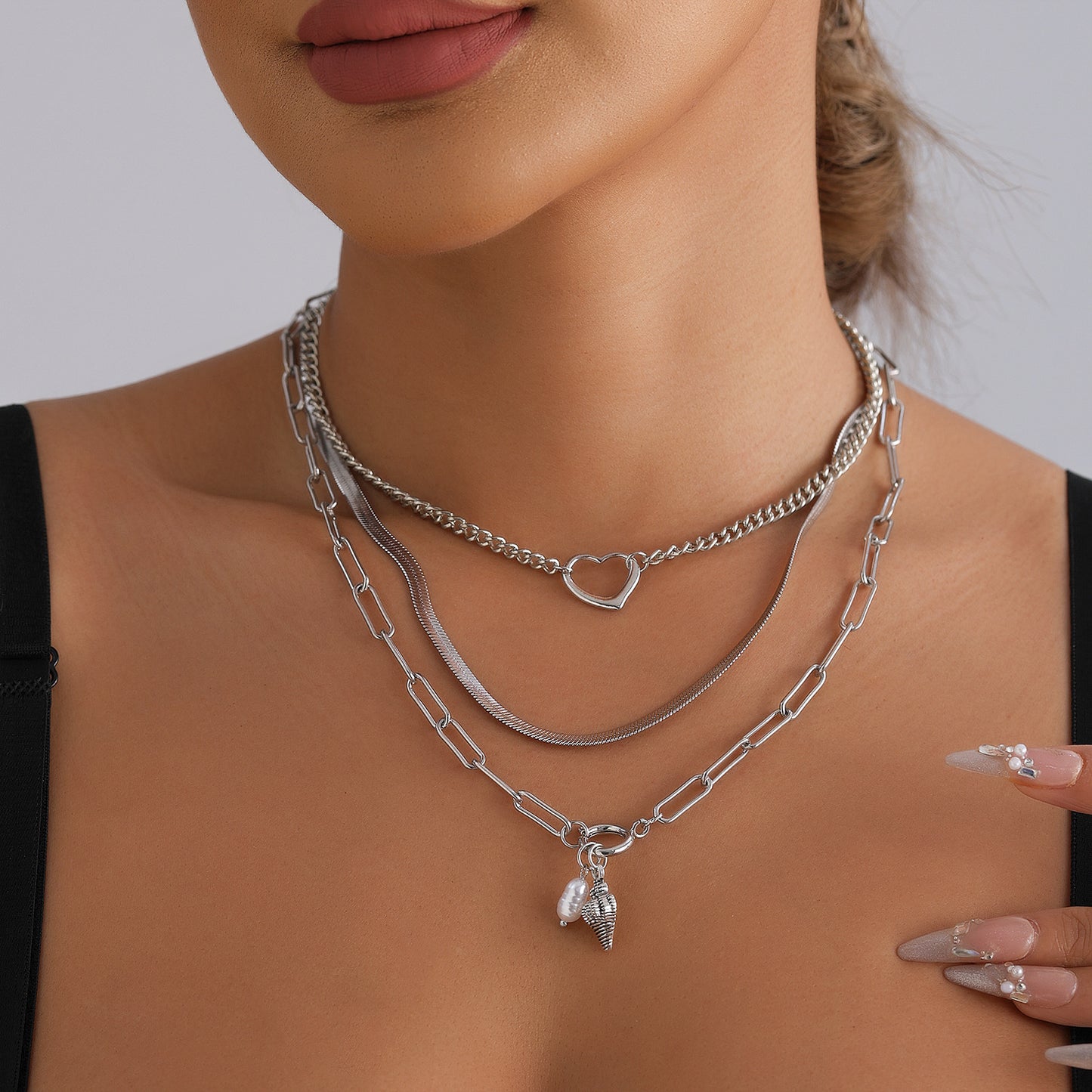 Fashionable Minimalist Heart-Shaped Alloy Pendant Necklace with Detachable Shell Charm for Women