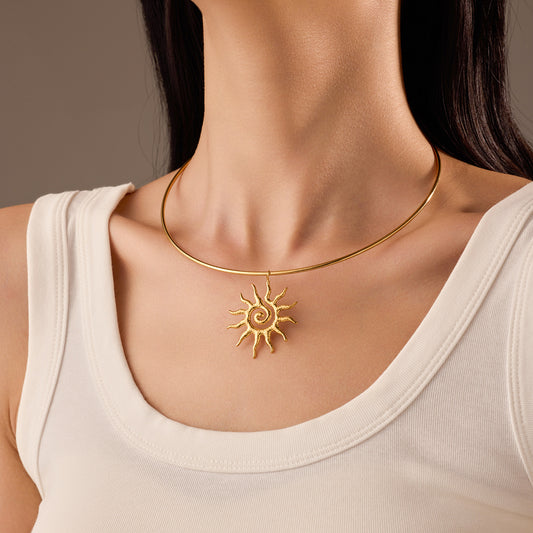 Minimalist Sun-Shaped Stainless Steel Necklace with 18K Gold Plating for Women