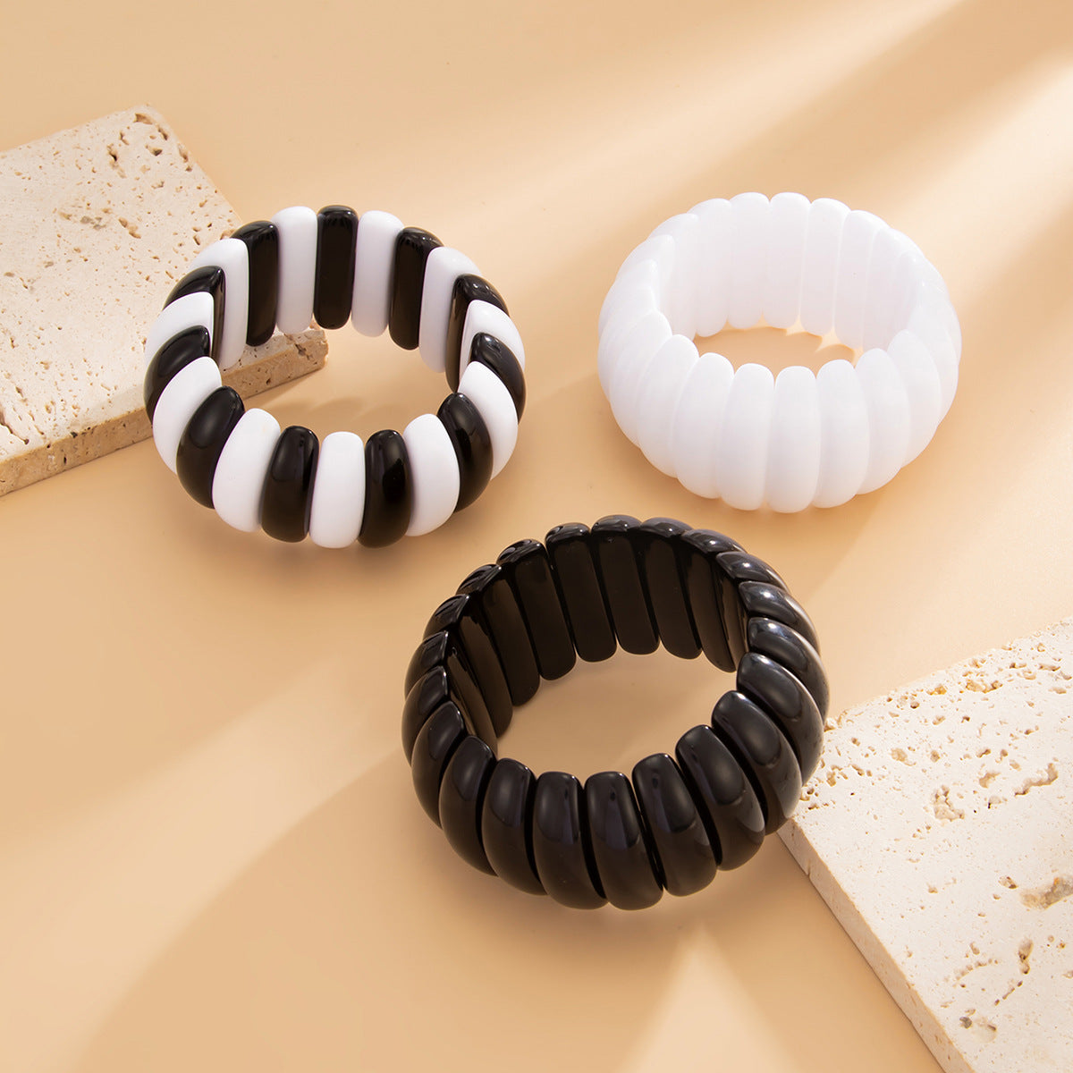 Elegant Geometric Oval Resin Bangle Bracelet for Women