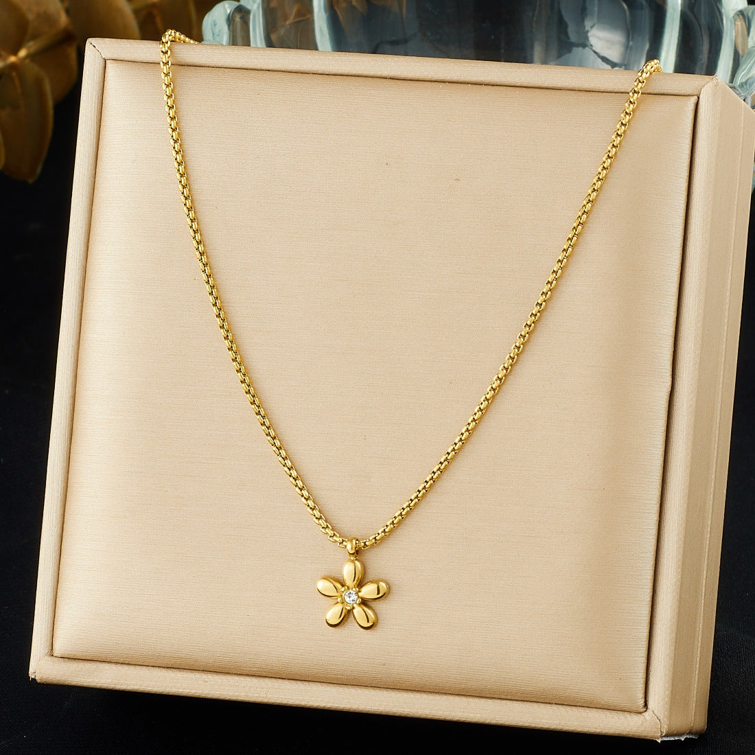 Gold Plated Stainless Steel Floral Rhinestone Beaded Pendant and Chain Jewelry Set for Women