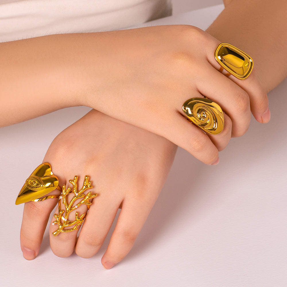 Anello Minimalista Geometrico in Acciaio Inossidabile con Placcatura in Oro 18K da Donna con Finitura Liscia Lucida e Forme a Cuore, Quadrato e Conchiglia