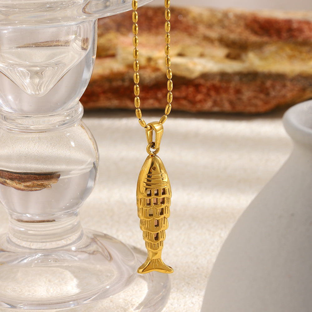 Luxury 18K Gold Plated Geometric Fish Checkered Stainless Steel Pendant Necklace for Women