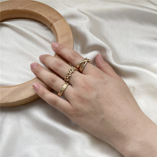 Vintage Minimalist Hip-hop Geometric Round Letter Plated Alloy Ring for Women and Men