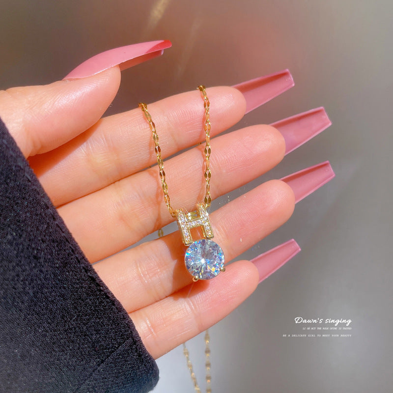 Luxury Minimalist Titanium Steel Geometric Pendant Necklace for Women with Rhinestone Inlay and Delicate Clavicle Chain