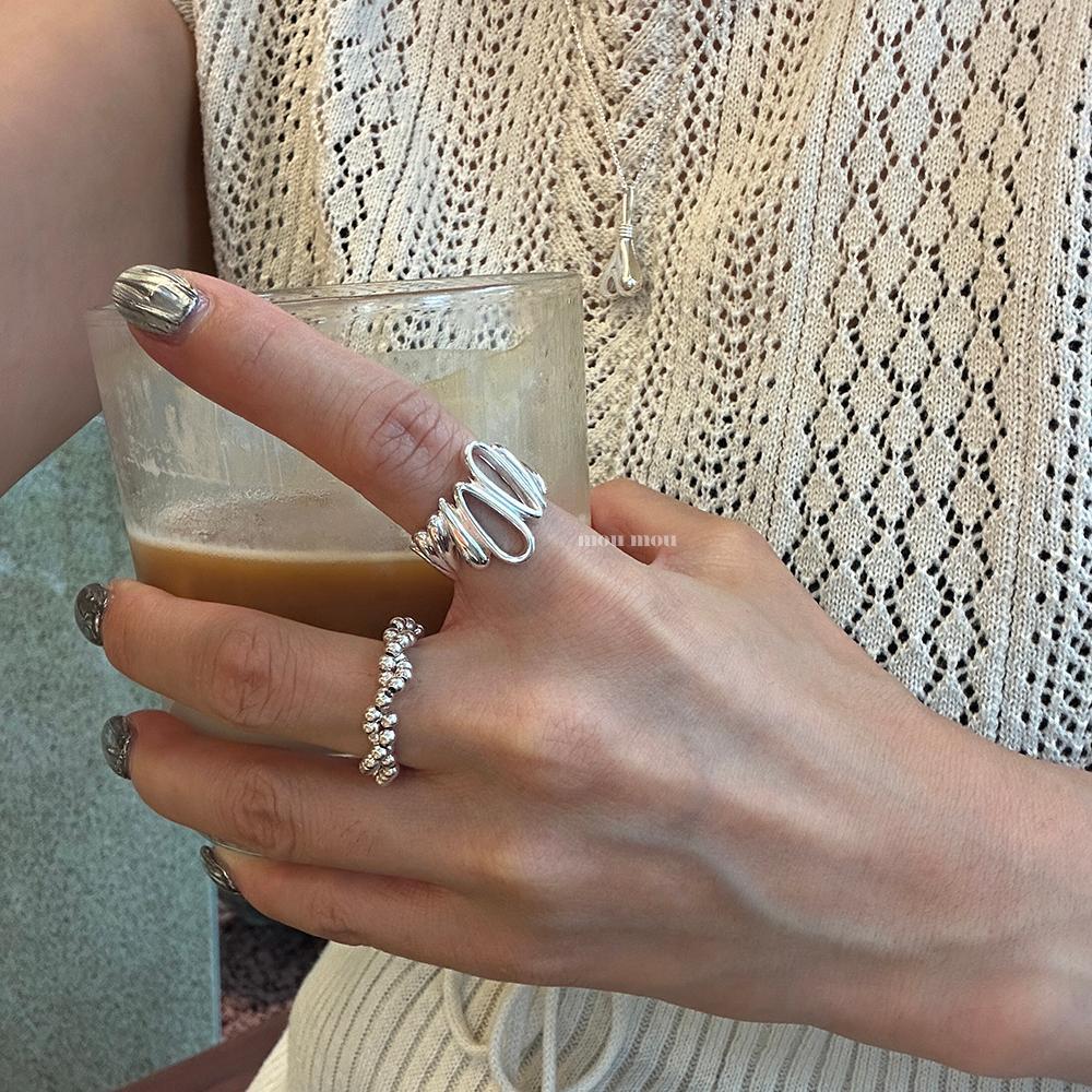 Anillo Minimalista de Plata de Ley 925 con Forma de Lágrima Irregular y Acabado Chapado para Mujer