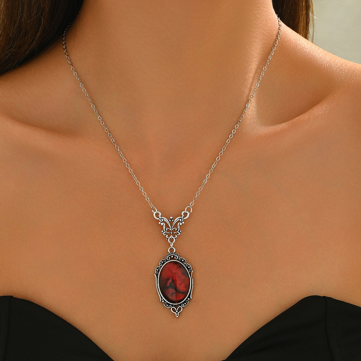 Collana Lunga Geometrica Vintage in Lega con Intarsi di Cristalli e Gemme per Donne