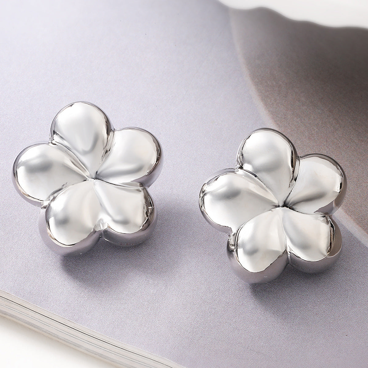 Luxury 18K Gold Plated Brass Geometric Floral Stud Earrings for Women