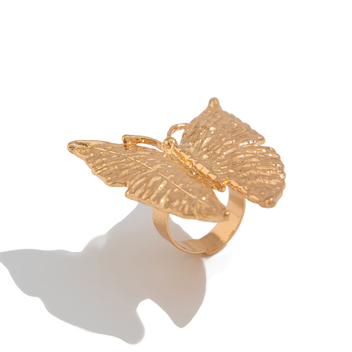 Anillo Abierto Irregular con Perlas Falsas Envueltas para Mujer con Motivos de Mariposa y Hoja en Aleación con Acabado Chapado