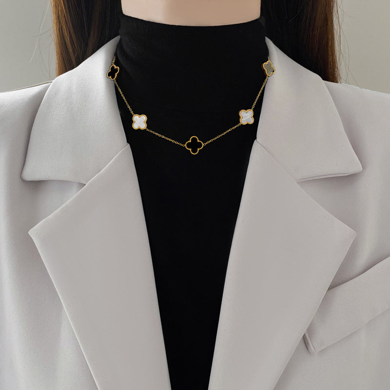 Collana Minimalista a Doppio Lato in Acciaio al Titanio con Trifoglio Portafortuna e Placcatura in Oro per Donna e Uomo, Ciondolo Geometrico, Catena per Clavicola