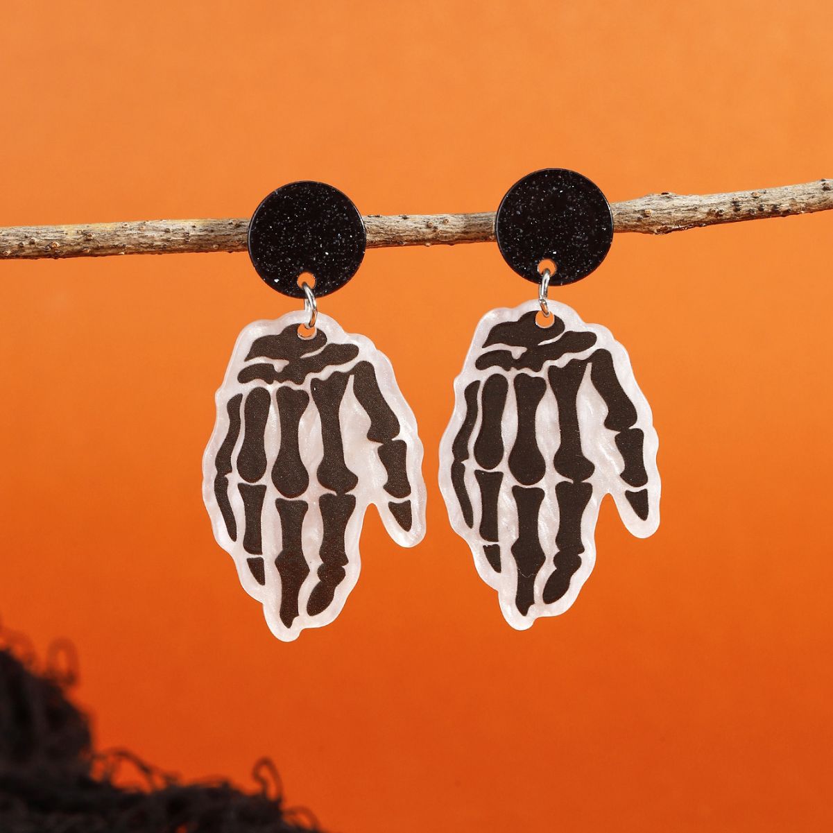 Juego de pendientes de acetato con forma de calavera y calabaza de Halloween para mujer, con postes de acero inoxidable