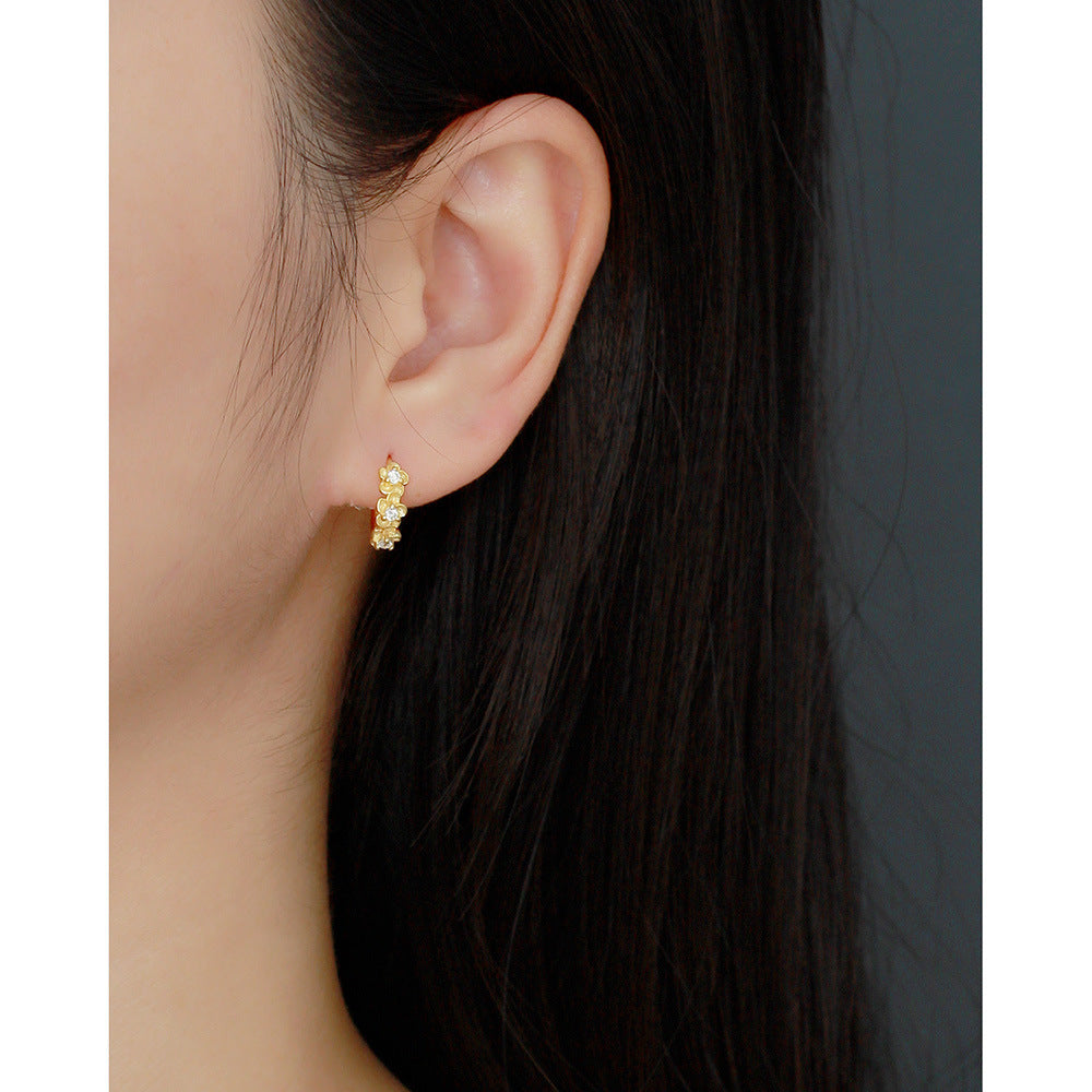 Orecchini a perno da donna a forma di fiore in argento sterling 925, stile floreale dolce, con finitura placcata