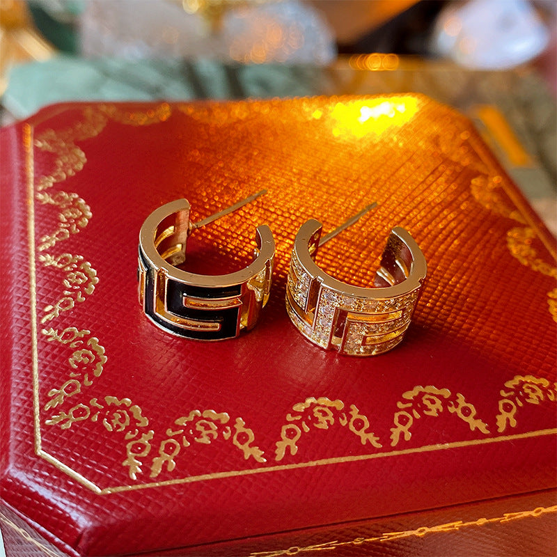 Asymmetrical C-Shaped Gold-Plated Alloy Earrings with 925 Silver Posts for Women, Minimalist Letter Design Fashion Ear Studs
