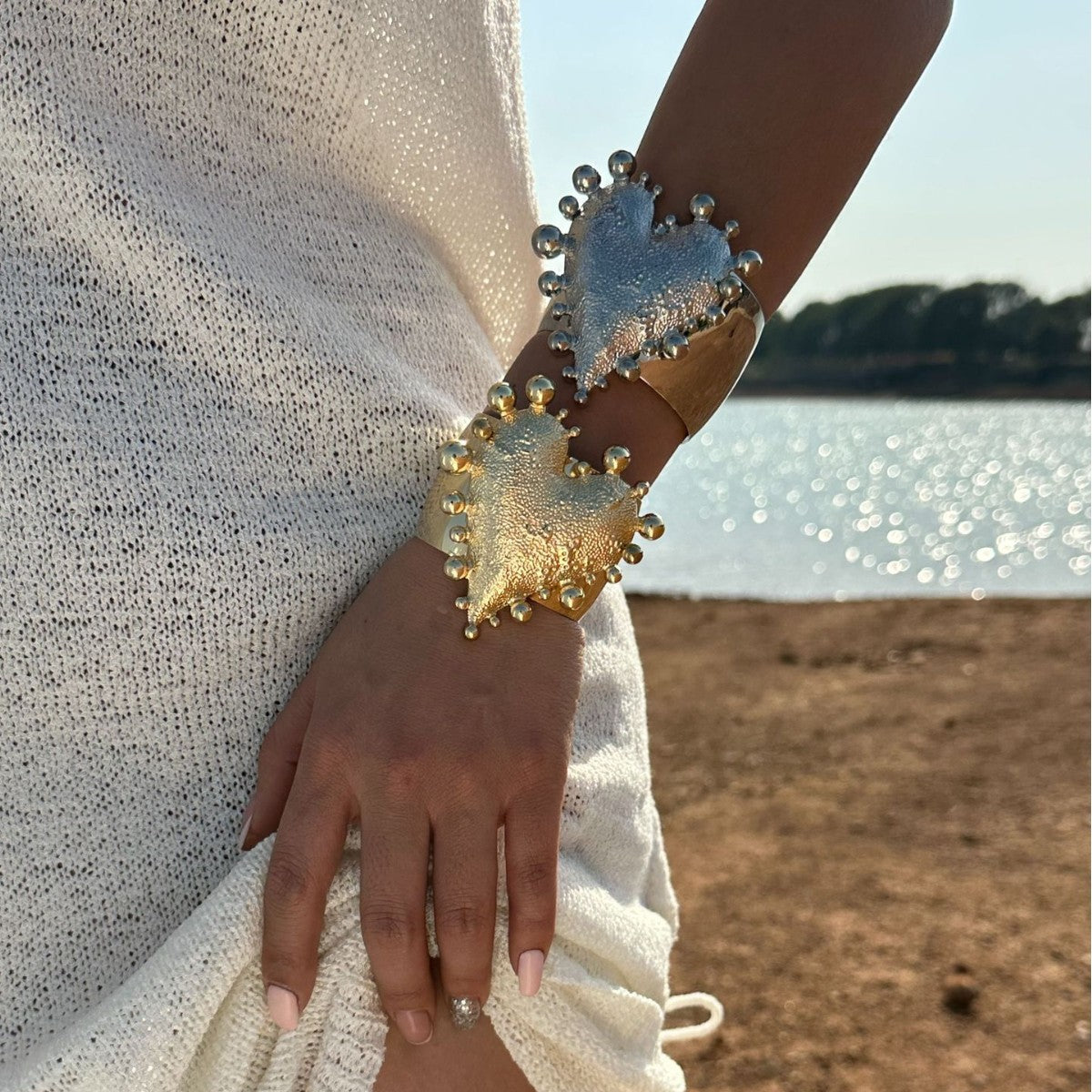 Vintage Luxury Heart Shaped Plated Alloy Wide Cuff Bracelet for Women